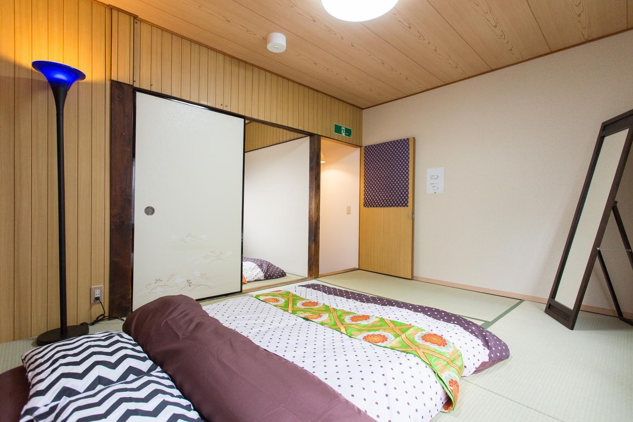 City Center 200 Years Old Traditional House Next To 2 Train Lines Kioto Exterior foto