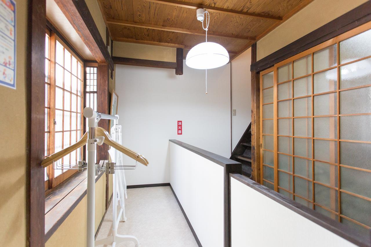 City Center 200 Years Old Traditional House Next To 2 Train Lines Kioto Exterior foto