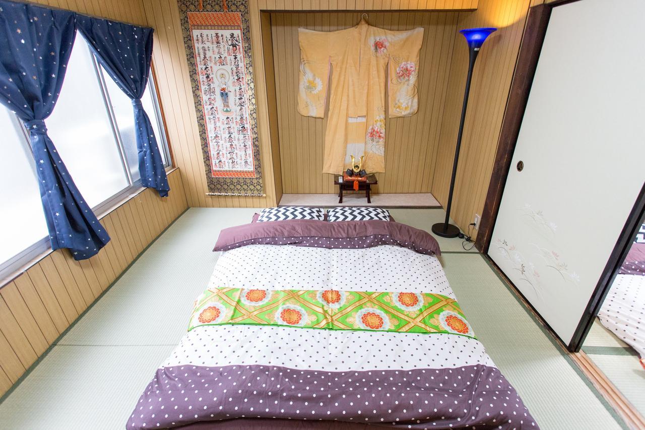City Center 200 Years Old Traditional House Next To 2 Train Lines Kioto Exterior foto