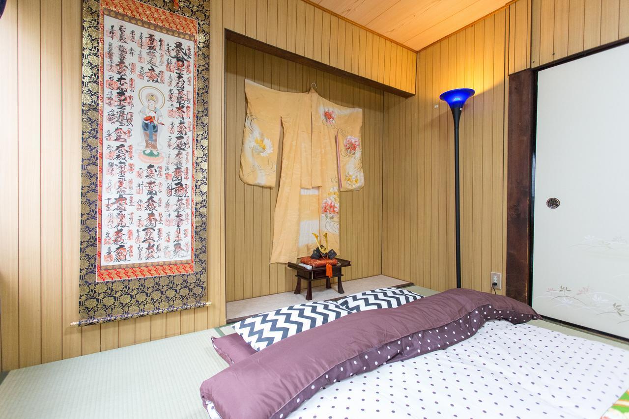 City Center 200 Years Old Traditional House Next To 2 Train Lines Kioto Exterior foto